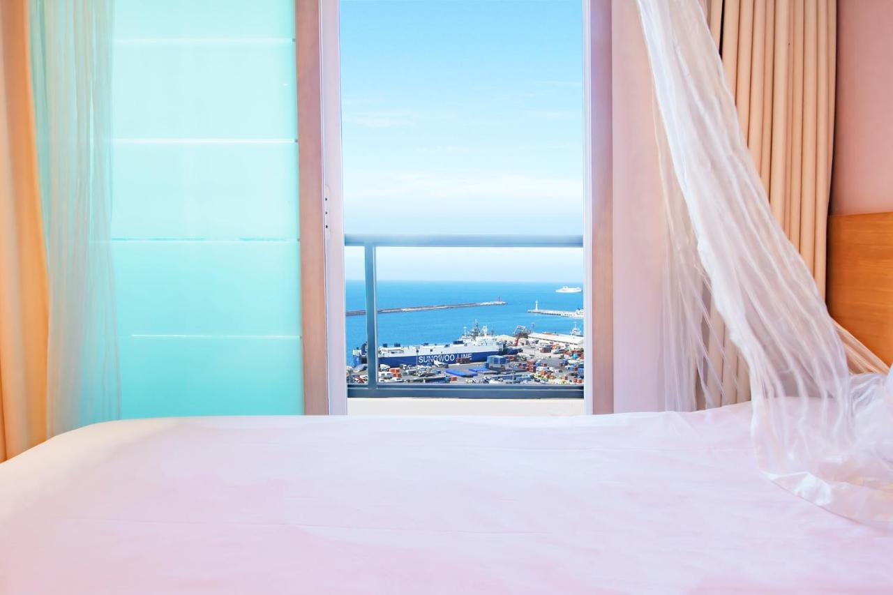 Sims Hotel Jeju Buitenkant foto